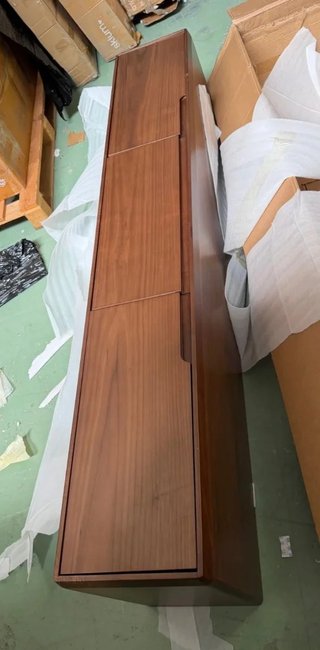 Sklum Mueble TV 180x45 cm en madera de chapa nogal