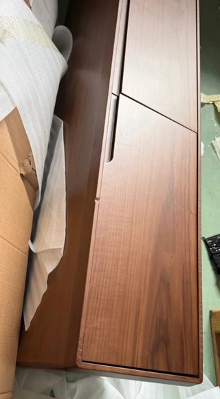 Sklum Mueble TV 180x45 cm en madera de chapa nogal