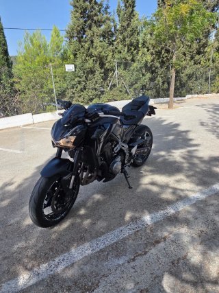 Kawasaki Z900 Negra