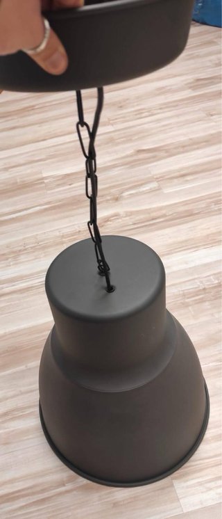 Lámpara Industrial IKEA Negra hay dos
