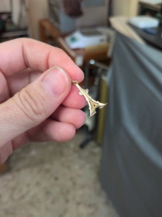 Colgante Torre Eiffel Oro 18k
