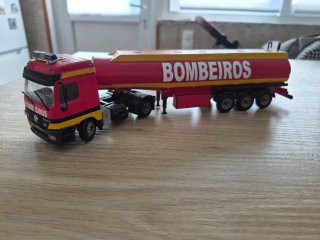 Camião Cisterna Bombeiros Joal 1:50