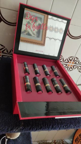 Cofre Exclusivo Revlon Set 9 Pintalabios Precintad