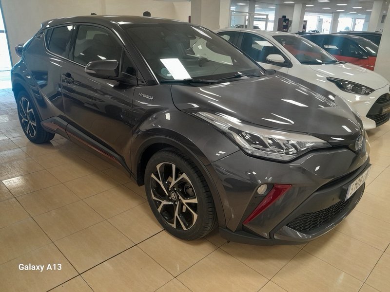 Toyota C-HR 2020, foto 2