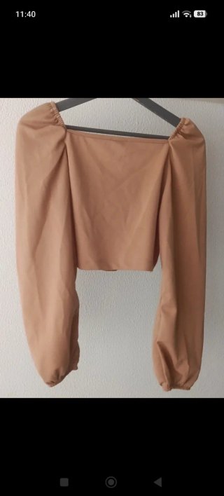 Crop top Sherry manga larga talla M
