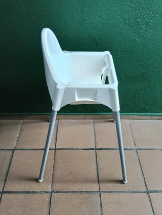 Trona IKEA blanca