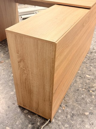 Mesa de despacho madera color beige
