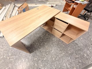Mesa de despacho madera color beige