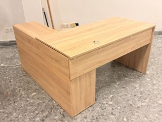 Mesa de despacho madera color beige