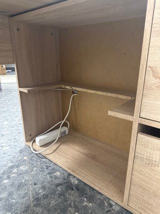 Mesa de despacho madera color beige