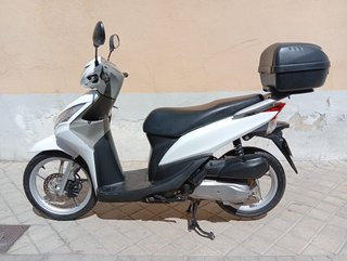 Honda Vision 110 Scooter