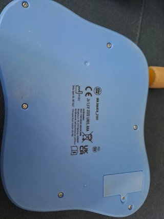 Juguete de madera rana