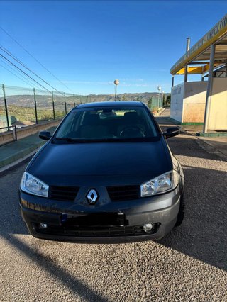 Meganen renault Megane 2004