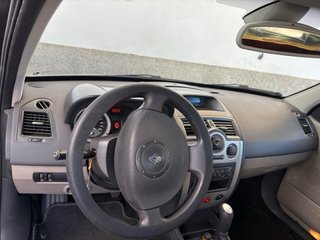 Meganen renault Megane 2004