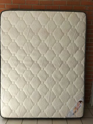 Colchón viscoelástico 1.50m seminuevo