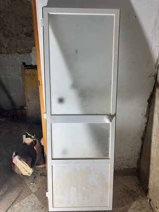 Puerta de aluminio blanco