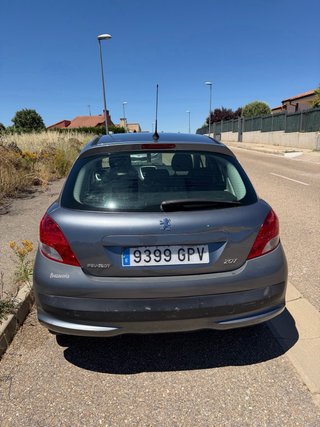 Peugeot 207 2010