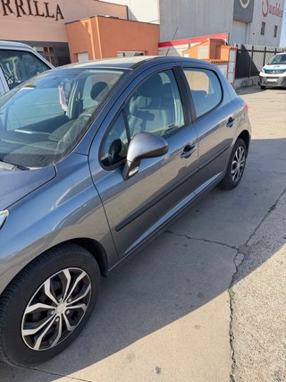 Peugeot 207 2010
