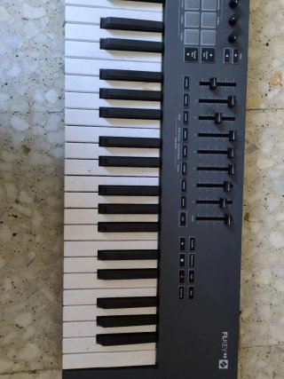 Controlador Novation FLkey 49