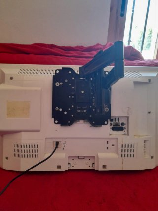 TV Toshiba 32D3454DB con Mando, DVD, soporte pared