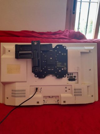 TV Toshiba 32D3454DB con Mando, DVD, soporte pared