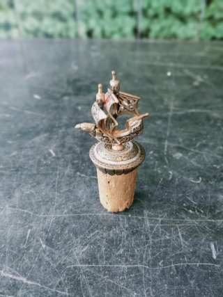 Tapón de vino antiguo