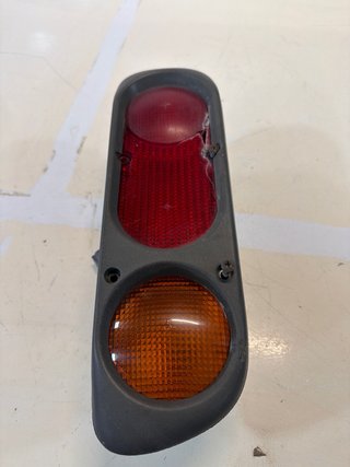 Piloto Trasero Izquierdo Nissan Terrano 2