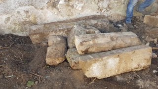 Piedras antiguas de dintel