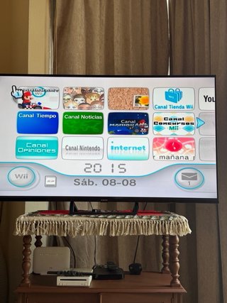 Nintendo Wii Blanca + Mando + 5 Juegos