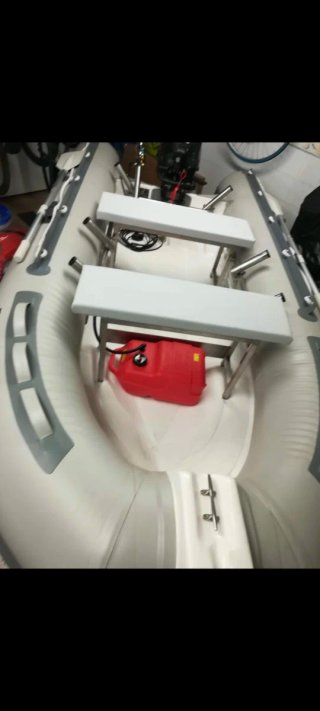Zodiac semirrígida 3m + motor Suzuki + remolque