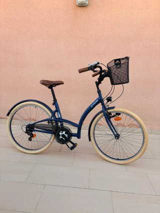 Bicicleta azul B'TWIN buen estado