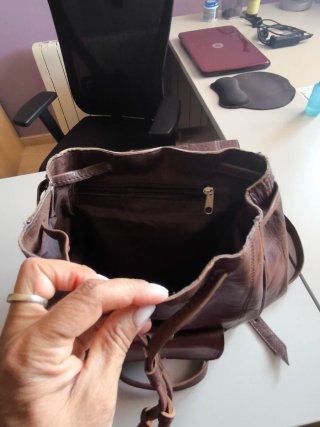 Mochila de piel marrón