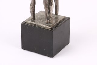 Escultura Peltre "Unión y Trabajo en equipo"