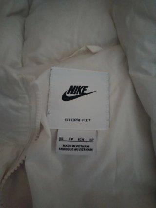 Plumífero Nike Blanco con Capucha