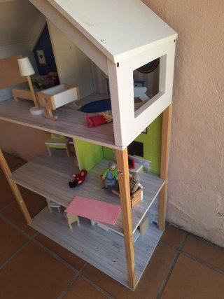 Casa de Muñecas de Madera