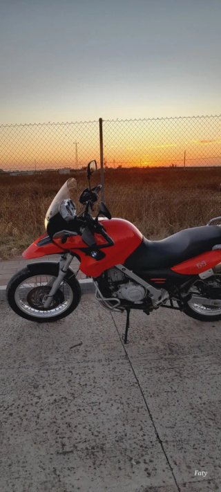 BMW F 650 GS Adventure Roja