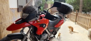 BMW F 650 GS Adventure Roja
