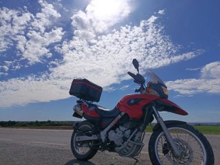 BMW F 650 GS Adventure Roja