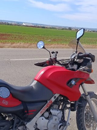 BMW F 650 GS Adventure Roja