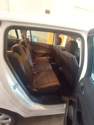 Opel Zafira Tourer 2015