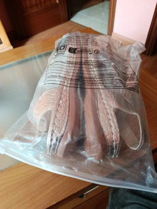 Sandalias doradas efecto piel de cocodrilo