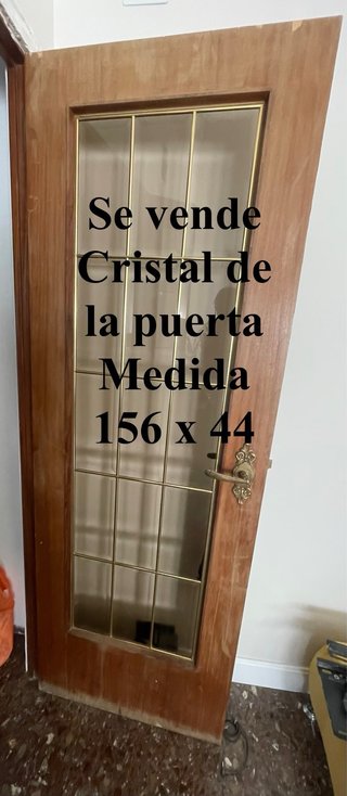 Puerta de madera con cristal, 146 x 44.