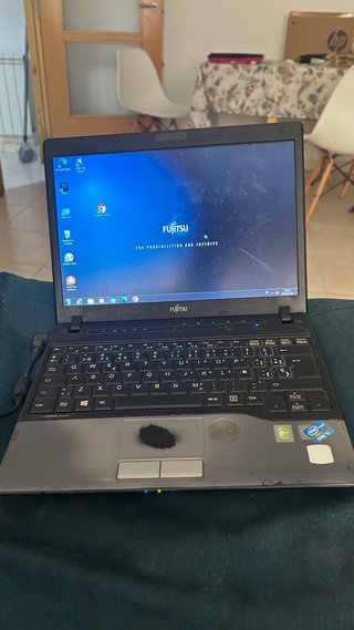 Portátil Fujitsu Lifebook P702 Negro
