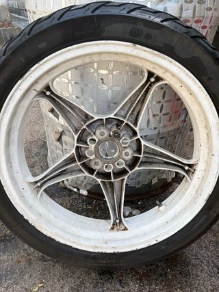 Rueda Aprilia Blanca 17