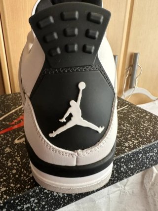 Jordan 4 Retro Military Black Talla 44