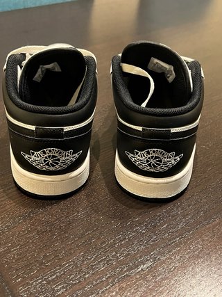 Zapatillas Jordan 1 Low Blancas y Negras