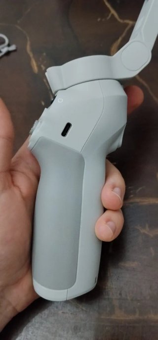 Stabilizzatore DJI Osmo Mobile SE