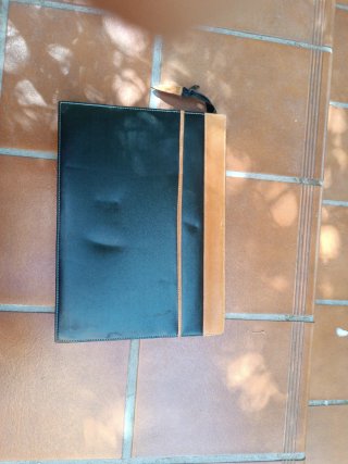 Cartera Yves Saint Laurent Piel Negra y Beige