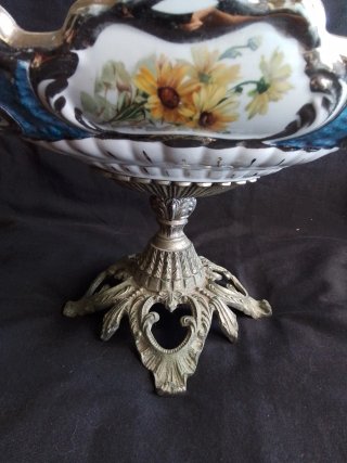 Centro de mesa antiguo porcelana y metal