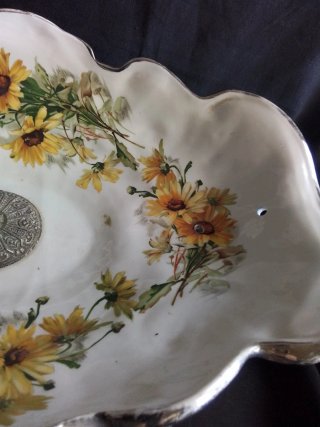 Centro de mesa antiguo porcelana y metal